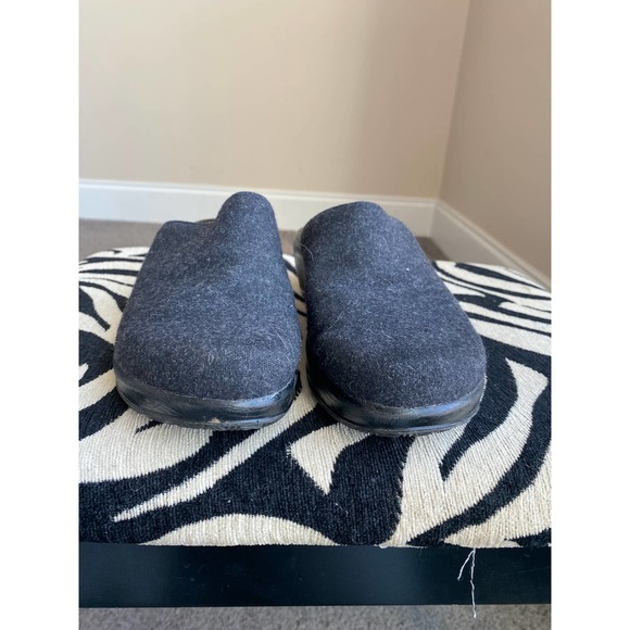 Clarks dark gray charcoal wool clogs, women's size 8 - Picture 10 of 12